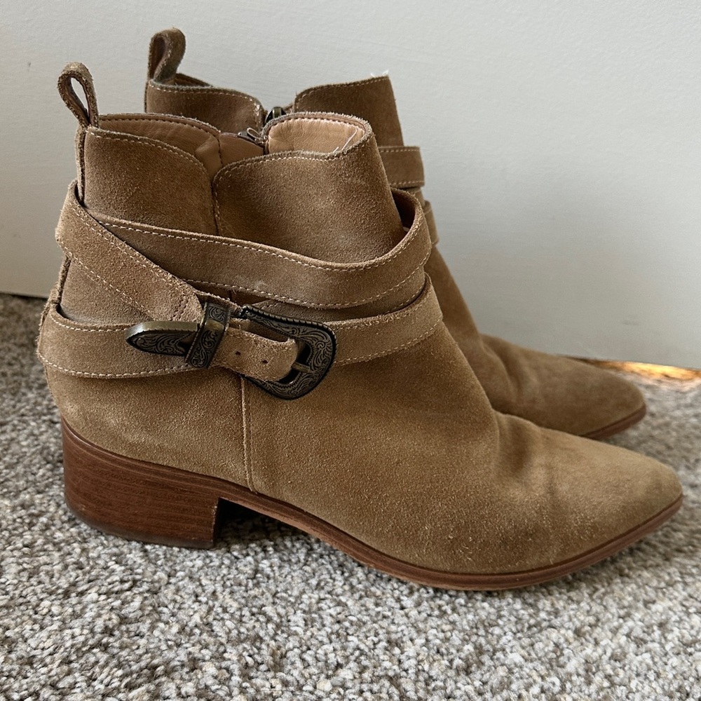 Marc Fisher Yandi Concho Taupe Suede Leather Pointed Ankle Boots Women’s Size 7